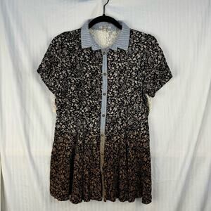 Gimmicks BKE Short Sleeve Button Down Women’s Size Medium Open Back Floral Lace